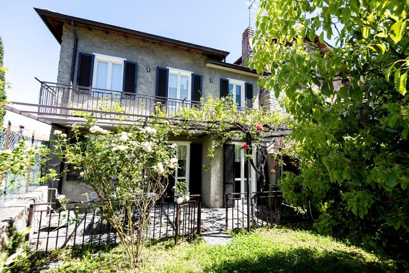 Castello Di Vezio In The Village Varenna Zewnętrze zdjęcie